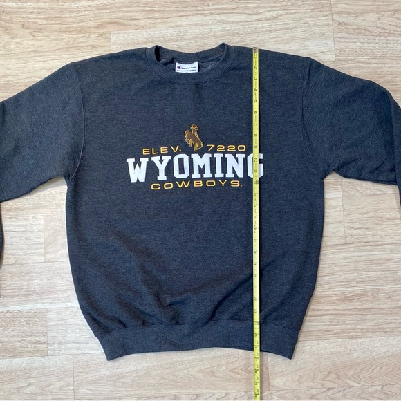Vintage University of Wyoming Cowboys Crewneck Men’s Medium Pullover Sweatshirt - Picture 5 of 9